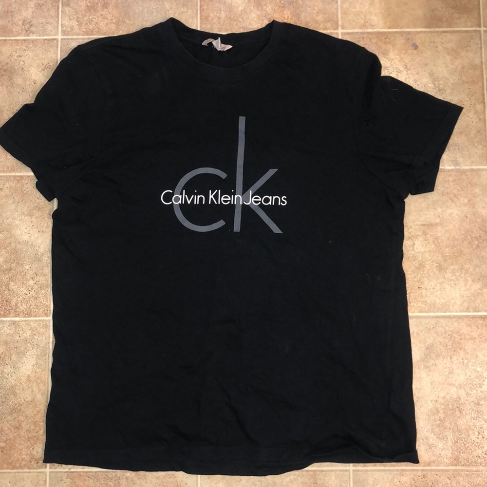Women’s Calvin Klein black tshirt